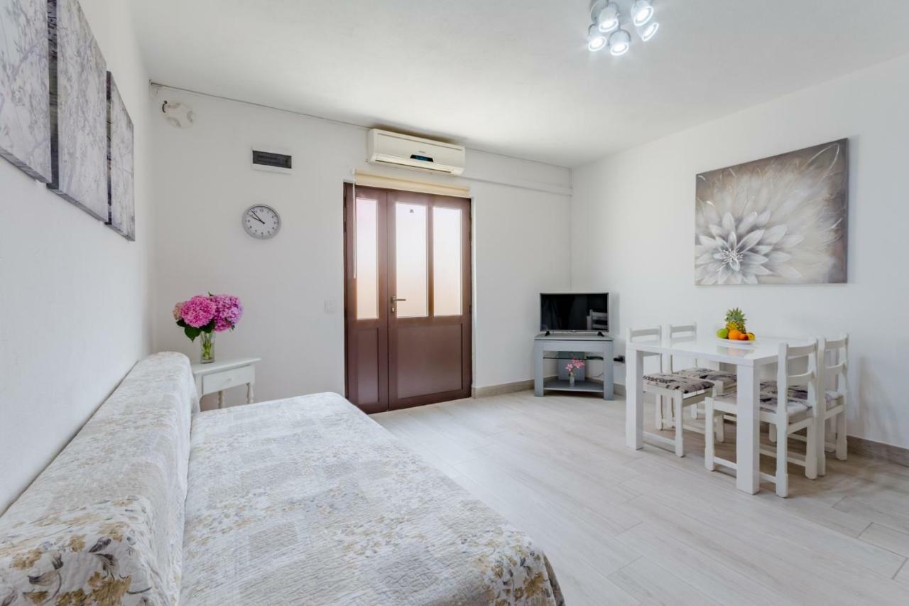 Villa Dinka Сутиван Экстерьер фото